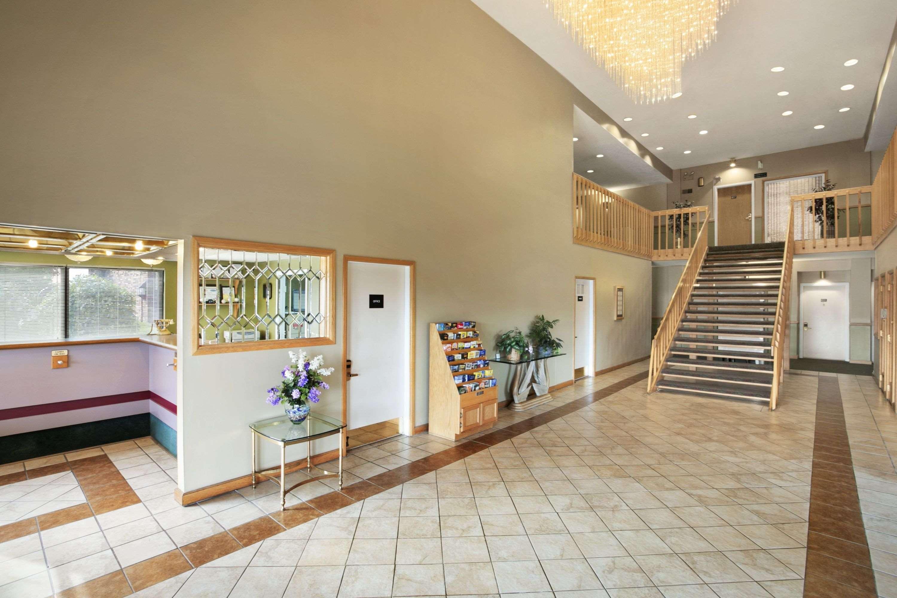 Super 8 By Wyndham Columbia City Экстерьер фото
